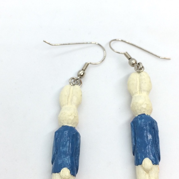 !!SOLD!! WOOD CARVED EASTER RABBIT BUNNY EARRINGS MAN - Picture 7 of 8